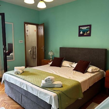 Soba Za Odmor Nika Hotell Kaštela Exteriör bild