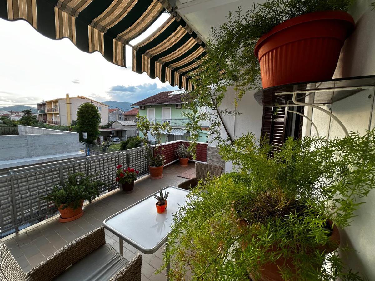 Soba Za Odmor Nika Hotell Kaštela Exteriör bild
