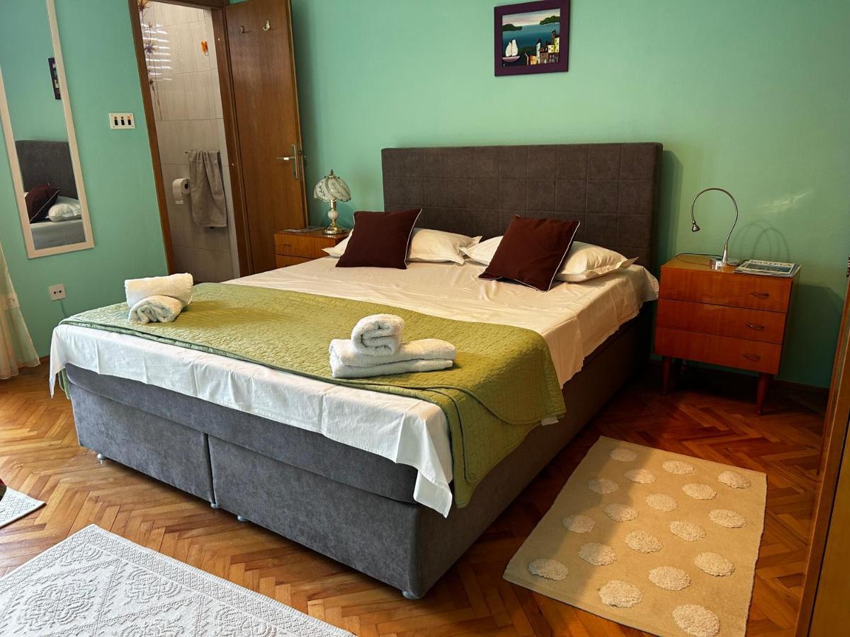 Soba Za Odmor Nika Hotell Kaštela Exteriör bild